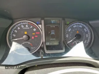 2022 Toyota Tacoma SR with VIN 3TMCZ5AN5NM495892, listed as a Copart auction lot 60442845 with 29,512 mi miles and Clean title. Bid and sale history available at DreamBid. Image 9.