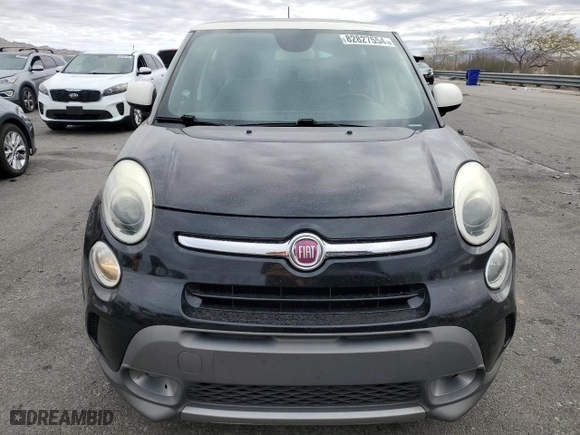2017 FIAT 500L Trekking with VIN ZFBCFADH4HZ039427, listed as a Copart auction lot 82827554 with NaN miles and Clean Title. Bid and sale history available at carsss.com. Image 5.