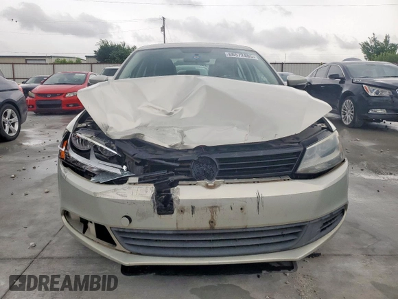 2011 Volkswagen Jetta SE with VIN 3VWDZ7AJ6BM366081, listed as a Copart auction lot 60572485 with 156,119 mi miles and Clean title. Bid and sale history available at DreamBid. Image 5.