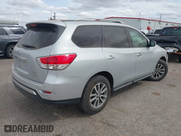 2016 Nissan Pathfinder Platinum with VIN 5N1AR2MM3GC631820, listed as a IAAI auction lot 41956463 with 128,668 mi miles. Bid and sale history available at carsss.com. Image 4.
