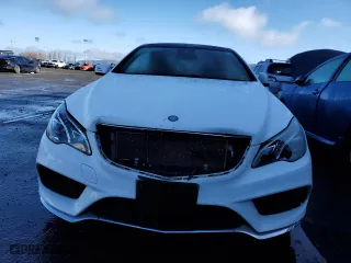 2017 Mercedes-Benz E-Class E 400 with VIN WDDKJ6HB6HF356658, listed as a Copart auction lot 40212934 with 91,899 mi miles and Salvage Title. Bid and sale history available at carsss.com. Image 5.