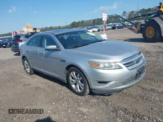 2010 Ford Taurus SEL с VIN 1FAHP2EW2AG107489, выставлен на аукционе IAAI как лот 39206067 с пробегом 128 135 миль миль и . История ставок и продаж доступна на DreamBid. Изображение 1.