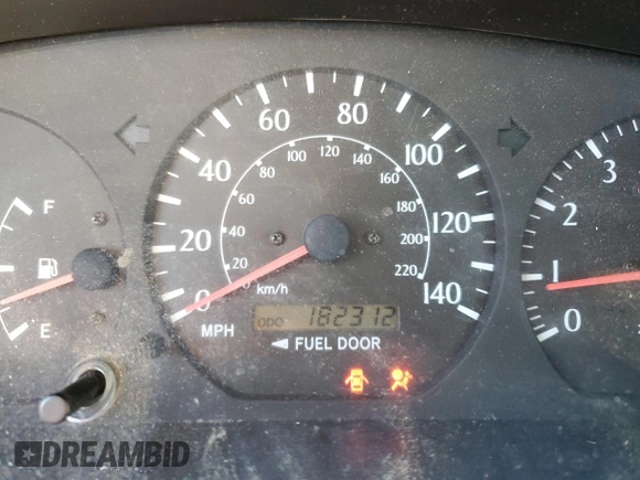 2002 Toyota Solara SE with VIN 2T1FF22P82C582503, listed as a Copart auction lot 81901364 with 182,312 mi miles and Salvage Title. Bid and sale history available at DreamBid. Image 9.