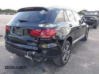 2020 Mercedes-Benz GLC 300 z VIN WDC0G8DB3LF734343, wystawiony jako IAAI lot #41894613 z przebiegiem 88 728 mil mil oraz . Historia ofert i sprzedaży dostępna na DreamBid. Obrazek 6.