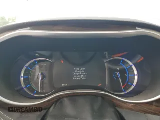 2021 Chrysler Pacifica Hybrid Limited with VIN 2C4RC1S76MR518110, listed as a Copart auction lot 54557065 with 61,908 mi miles and Salvage title. Bid and sale history available at DreamBid. Image 9.