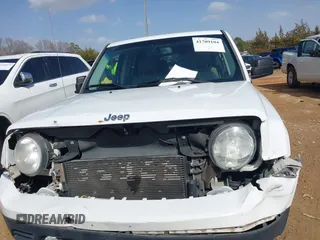 2014 Jeep Patriot High Altitude with VIN 1C4NJPFA6ED663066, listed as a IAAI auction lot 41709104 with 115,988 mi miles and . Bid and sale history available at carsss.com. Image 13.