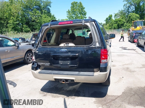 2006 Ford Expedition Eddie Bauer z VIN 1FMPU17596LB00921, wystawiony jako IAAI lot #42388660 z przebiegiem Nie podano mil oraz . Historia ofert i sprzedaży dostępna na DreamBid. Obrazek 16.