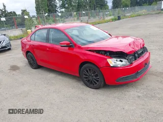 2014 Volkswagen Jetta SE z VIN 3VWD17AJ3EM277533, wystawiony jako IAAI lot #42262128 z przebiegiem 104 321 mil mil oraz . Historia ofert i sprzedaży dostępna na DreamBid. Obrazek 1.