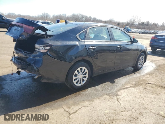 2024 Kia Forte LXS with VIN 3KPF24AD7RE787224, listed as a Copart auction lot 48201265 with 7,824 mi miles and Salvage Title. Bid and sale history available at carsss.com. Image 3.