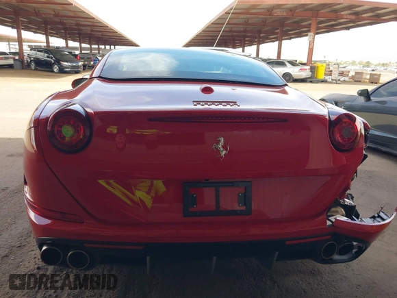 2015 Ferrari California T с VIN ZFF77XJA5F0211604, выставлен на аукционе IAAI как лот 42379871 с пробегом 3 140 миль миль и . История ставок и продаж доступна на DreamBid. Изображение 17.