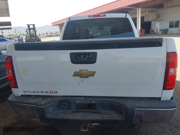 2007 Chevrolet Silverado 1500 LT w/1LT with VIN 2GCEC13C771629942, listed as a IAAI auction lot 41929505 with 200,432 mi miles. Bid and sale history available at carsss.com. Image 16.