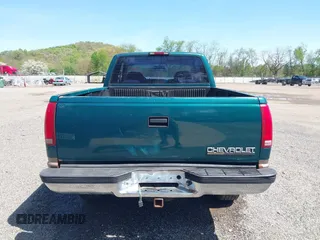 1998 Chevrolet Silverado 1500 with VIN 2GCEK19R8W1234004, listed as a IAAI auction lot 42161786 with 208,786 mi miles and . Bid and sale history available at DreamBid. Image 16.