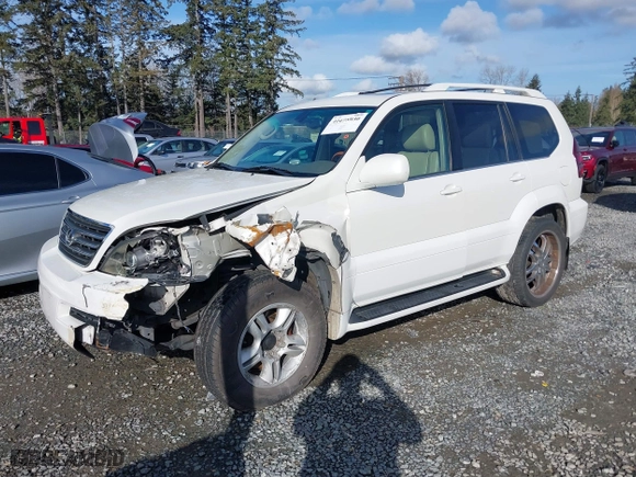2003 Lexus GX 470 with VIN JTJBT20X330021757, listed as a IAAI auction lot 41695930 with 177,634 mi miles. Bid and sale history available at carsss.com. Image 17.