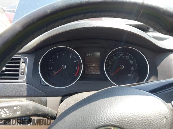 2015 Volkswagen Jetta SE with VIN 3VWD17AJ3FM260636, listed as a IAAI auction lot 42423975 with 129,377 mi miles and . Bid and sale history available at DreamBid. Image 7.