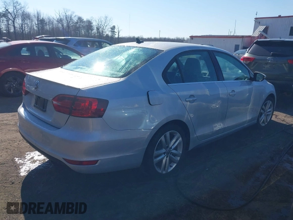 2012 Volkswagen Jetta GLI Autobahn с VIN 3VW567AJ1CM131389, выставлен на аукционе IAAI как лот 41698929 с пробегом 114 034 миль миль и . История ставок и продаж доступна на DreamBid. Изображение 4.