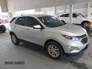 2021 Chevrolet Equinox LT z VIN 3GNAXKEV1MS158210, wystawiony jako IAAI lot #42224802 z przebiegiem 56 303 mil mil oraz . Historia ofert i sprzedaży dostępna na DreamBid. Obrazek 1.