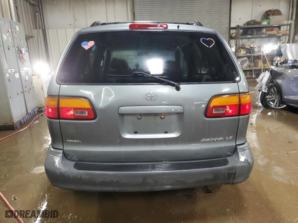 2000 Toyota Sienna LE with VIN 4T3ZF13C1YU241686, listed as a Copart auction lot 48294265 with 244,453 mi miles and Salvage Title. Bid and sale history available at carsss.com. Image 6.