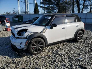 2012 MINI Countryman S с VIN WMWZC3C57CWM27732, выставлен на аукционе Copart как лот 80361854 с пробегом 120 735 миль миль и Списание • Salvage title. История ставок и продаж доступна на DreamBid. Изображение 1.