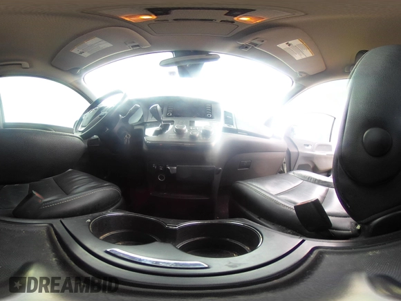 2018 Toyota Sienna SE with VIN 5TDXZ3DC3JS910458, listed as a IAAI auction lot 40980174 with 133,139 mi miles and . Bid and sale history available at DreamBid. Image 18.
