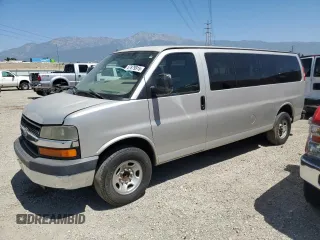 2007 Chevrolet Express Passenger z VIN 1GAHG39U871190066, wystawiony jako Copart lot #57879915 z przebiegiem 250 921 mil mil oraz Czysty tytuł • Clean title. Historia ofert i sprzedaży dostępna na DreamBid. Obrazek 1.