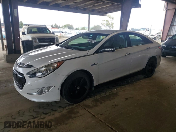 2015 Hyundai Sonata Hybrid Limited with VIN KMHEC4A44FA139665, listed as a Copart auction lot 53496275 with 203,986 mi miles and Salvage Title. Bid and sale history available at carsss.com. Image 1.