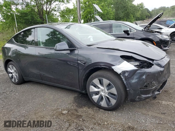 2024 Tesla Model Y с VIN 7SAYGDED2RF040079, выставлен на аукционе Copart как лот 61415675 с пробегом 2 549 миль миль и На запчасти • Non repairable. История ставок и продаж доступна на DreamBid. Изображение 4.