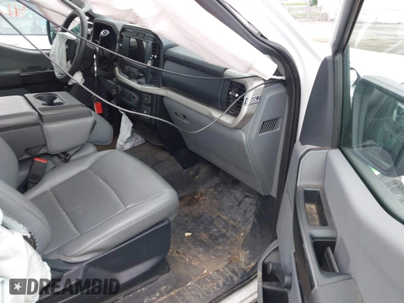 2021 Ford F-150 XL with VIN 1FTEX1EBXMKE25558, listed as a IAAI auction lot 41964121 with 31,488 mi miles and . Bid and sale history available at DreamBid. Image 5.