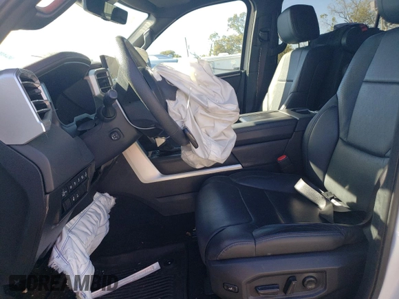 2024 Toyota Sequoia SR5 with VIN 7SVAAABAXRX031294, listed as a Copart auction lot 74470174 with 11,141 mi miles and Salvage Title. Bid and sale history available at carsss.com. Image 7.