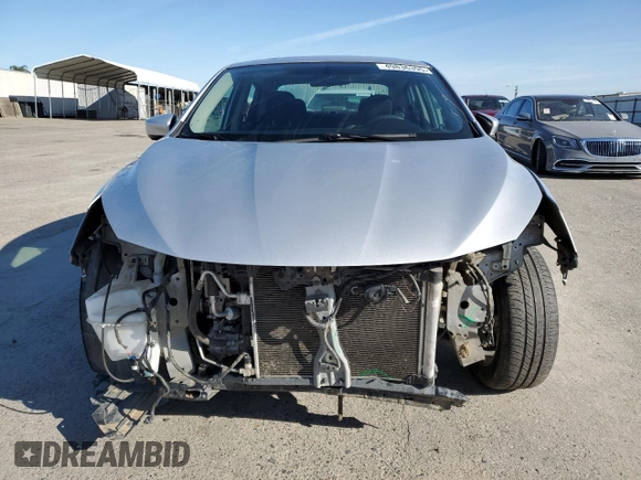 2017 Nissan Sentra SV z VIN 3N1AB7AP3HY395508, wystawiony jako Copart lot #49836395 z przebiegiem 69 827 mil mil oraz Szkoda całkowita • Salvage title. Historia ofert i sprzedaży dostępna na DreamBid. Obrazek 5.
