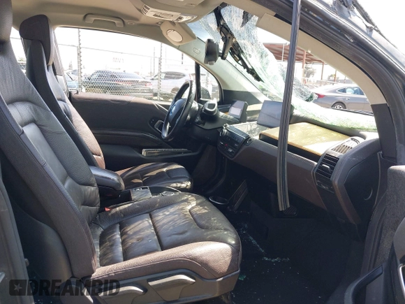 2015 BMW i3 z VIN WBY1Z4C52FV502771, wystawiony jako IAAI lot #42174110 z przebiegiem 131 737 mil mil oraz . Historia ofert i sprzedaży dostępna na DreamBid. Obrazek 5.