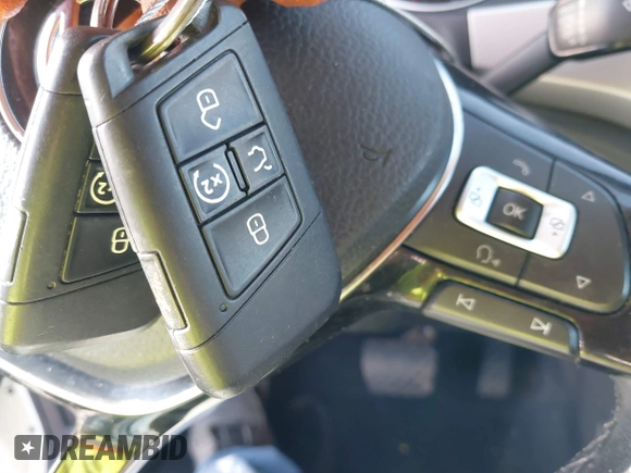 2018 Volkswagen Atlas SEL с VIN 1V2MR2CA8JC502440, выставлен на аукционе IAAI как лот 41753674 с пробегом 142 184 миль миль и . История ставок и продаж доступна на DreamBid. Изображение 11.