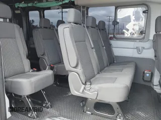 2018 Ford Transit XL z VIN 1FBZX2CG0JKA09945, wystawiony jako IAAI lot #42260073 z przebiegiem 60 838 mil mil oraz . Historia ofert i sprzedaży dostępna na DreamBid. Obrazek 8.