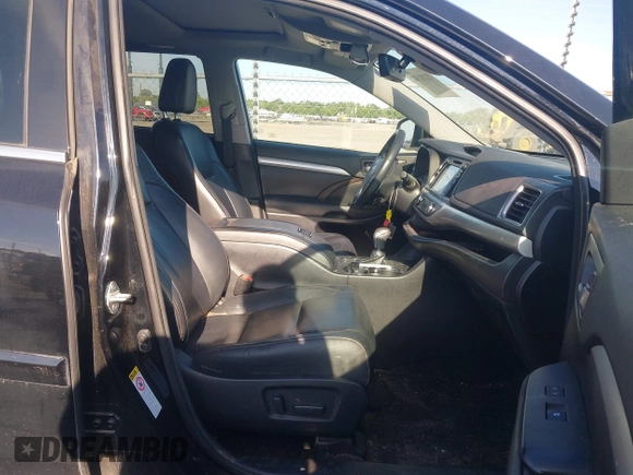 2018 Toyota Highlander SE with VIN 5TDKZRFH1JS529875, listed as a IAAI auction lot 42181502 with 182,652 mi miles and . Bid and sale history available at DreamBid. Image 5.