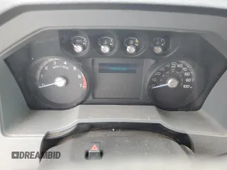 2014 Ford F-250 XLT with VIN 1FT7X2A65EEA98638, listed as a Copart auction lot 60948084 with 319,812 mi miles and Salvage title. Bid and sale history available at DreamBid. Image 9.