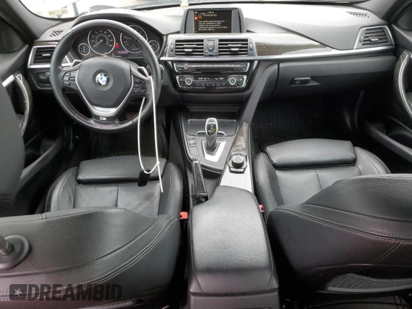 2016 BMW 3 Series 328i xDrive z VIN WBA8E3C52GK500945, wystawiony jako Copart lot #58083415 z przebiegiem 157 401 mil mil oraz Szkoda całkowita • Salvage title. Historia ofert i sprzedaży dostępna na DreamBid. Obrazek 8.