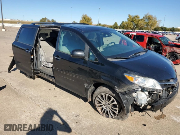 2019 Toyota Sienna XLE Auto Access Seat with VIN 5TDYZ3DC6KS971793, listed as a Copart auction lot 79479604 with 113,438 mi miles and Salvage Title. Bid and sale history available at carsss.com. Image 4.