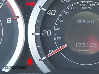 2011 Acura TSX z VIN JH4CU2F61BC012652, wystawiony jako IAAI lot #41980560 z przebiegiem 173 143 mil mil oraz . Historia ofert i sprzedaży dostępna na DreamBid. Obrazek 7.