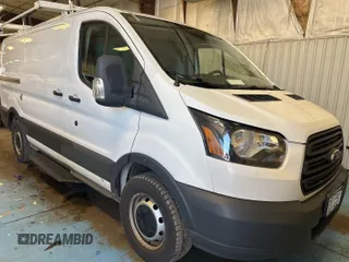2018 Ford Transit z VIN 1FTYR1YM2JKB43849, wystawiony jako IAAI lot #42642845 z przebiegiem 106 463 mil mil oraz . Historia ofert i sprzedaży dostępna na DreamBid. Obrazek 3.