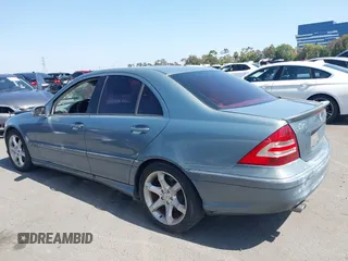 2007 Mercedes-Benz C 230 Sport с VIN WDBRF52H07F903261, выставлен на аукционе IAAI как лот 42564470 с пробегом 209 567 миль миль и . История ставок и продаж доступна на DreamBid. Изображение 14.