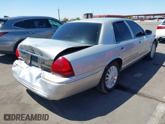 2009 Mercury Grand Marquis LS with VIN 2MEHM75V89X608365, listed as a IAAI auction lot 42055538 with Not Provided miles. Bid and sale history available at carsss.com. Image 4.