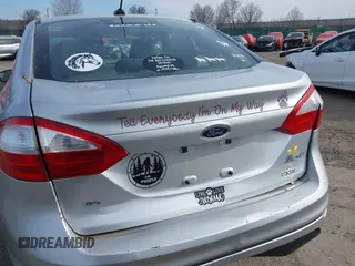 2014 Ford Fiesta SE with VIN 3FADP4BJXEM150573, listed as a IAAI auction lot 41598139 with Not Provided miles. Bid and sale history available at carsss.com. Image 6.