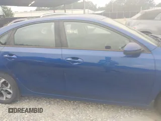 2020 Kia Forte LXS z VIN 3KPF24AD6LE170744, wystawiony jako IAAI lot #42294747 z przebiegiem 67 854 mil mil oraz . Historia ofert i sprzedaży dostępna na DreamBid. Obrazek 13.
