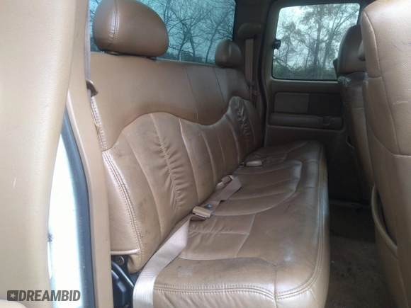 2000 Chevrolet Silverado 1500 LS with VIN 1GCEK19T4YE390960, listed as a IAAI auction lot 41043965 with 277,625 mi miles. Bid and sale history available at carsss.com. Image 8.