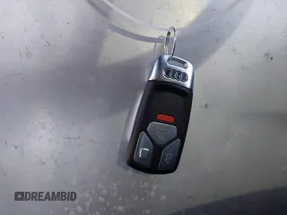 2019 Audi Q7 Premium Plus с VIN WA1LHAF78KD025573, выставлен на аукционе IAAI как лот 42173645 с пробегом 45 809 миль миль и . История ставок и продаж доступна на DreamBid. Изображение 11.