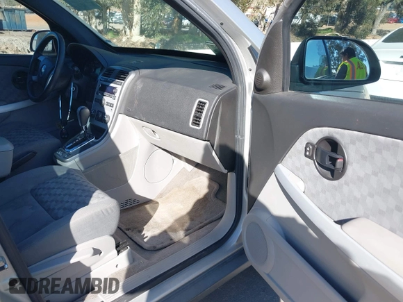 2007 Chevrolet Equinox LS with VIN 2CNDL23F076057154, listed as a IAAI auction lot 41870535 with 165,525 mi miles and . Bid and sale history available at DreamBid. Image 5.
