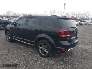 2015 Dodge Journey Crossroad with VIN 3C4PDCGB8FT633014, listed as a IAAI auction lot 41520647 with 226,384 mi miles. Bid and sale history available at carsss.com. Image 3.