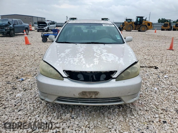 2006 Toyota Camry STD z VIN 4T1BE32K76U689932, wystawiony jako Copart lot #59475865 z przebiegiem 328 346 mil mil oraz Szkoda całkowita • Salvage title. Historia ofert i sprzedaży dostępna na DreamBid. Obrazek 5.