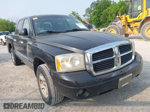 2007 Dodge Dakota SLT z VIN 1D7HW48K97S138512, wystawiony jako IAAI lot #42386042 z przebiegiem 146 629 mil mil oraz . Historia ofert i sprzedaży dostępna na DreamBid. Obrazek 1.