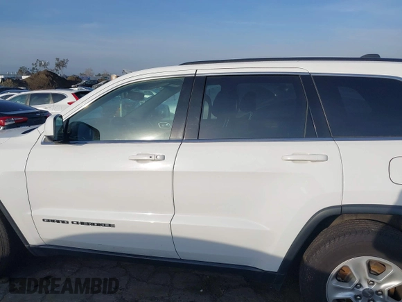 2017 Jeep Grand Cherokee Laredo with VIN 1C4RJEAG3HC696635, listed as a IAAI auction lot 41594123 with 97,502 mi miles. Bid and sale history available at carsss.com. Image 14.