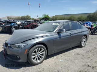 2017 BMW 3 Series 320i z VIN WBA8A9C39HK864150, wystawiony jako Copart lot #54272905 z przebiegiem 86 262 mil mil oraz Szkoda całkowita • Salvage title. Historia ofert i sprzedaży dostępna na DreamBid. Obrazek 1.